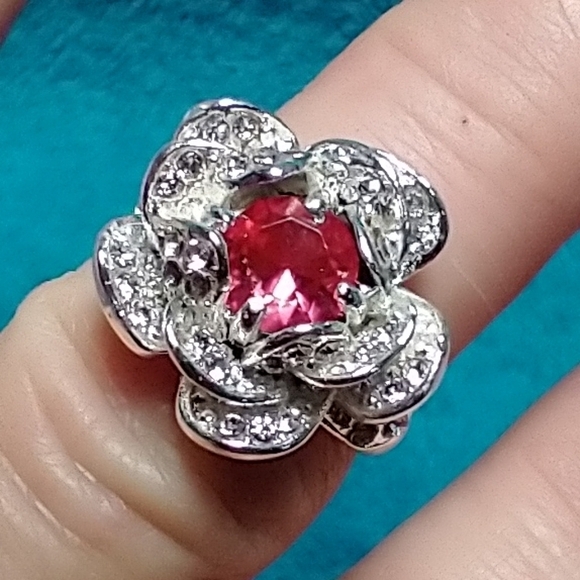 Silvertone pinkish reddish stone ring crystal flower floral rose valentine - Picture 1 of 6